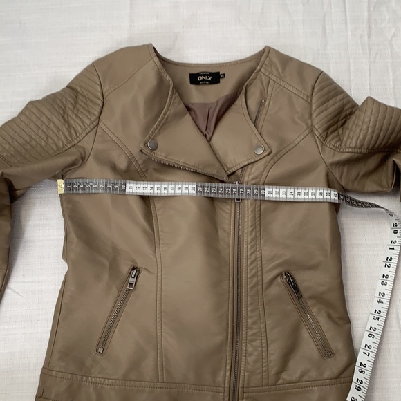 ONLY Faux leather beige jacket |size 34 - Picture 6 of 7